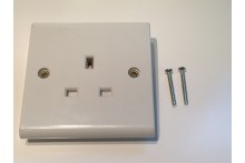 13A SINGLE MAINS SOCKET NOT SWITCHED WHITE